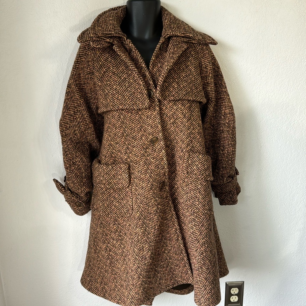 ☀️SALE!!☀️ Max Azria Brown Herringbone Jacket‎